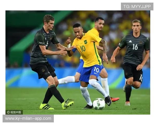 内马尔左路突破制造点球，巴西再占有利局面